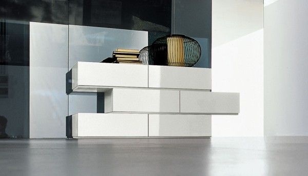 Tủ với thiết kế so le ấn tượng