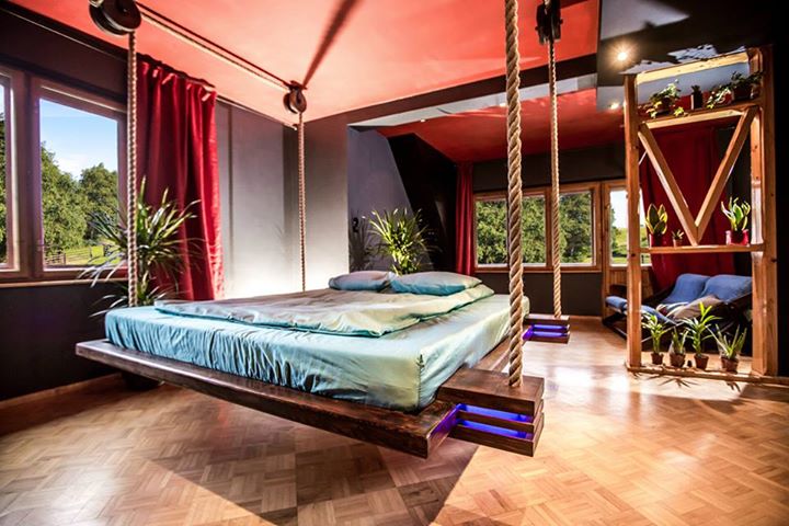 Giường treo độc đáo cho phòng ngủ