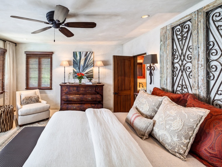 Đầu giường bằng gỗ độc đáo